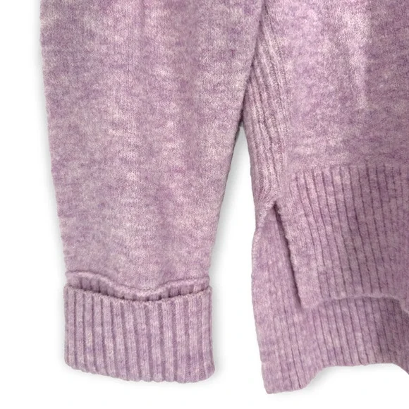 J.Crew | Medium | Super Soft Wool Alpaca Blend Lavender V-Neck Split Hem Sweater - Picture 4 of 10